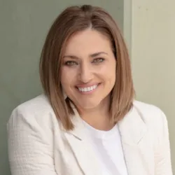 Profile photo of Kelly Vines